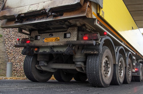 HGV Reversing Back View Truck MED Middelveld Edited