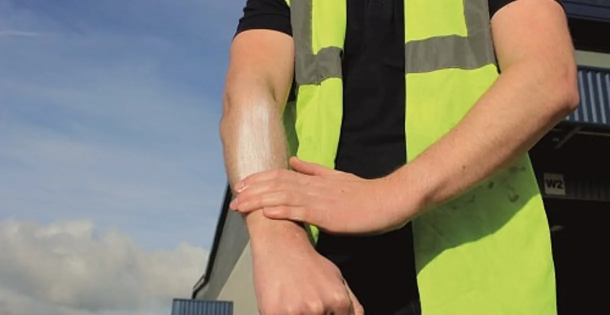 Workplace Sunscreen Outdoor workers and UV: your responsibilities as an employer | British ...