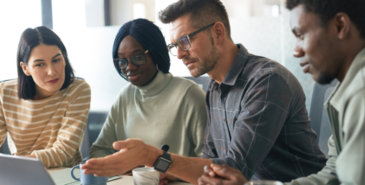 Employee wellbeing training course image representing physical and mental health at work
