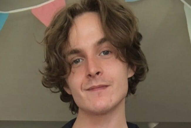 Charles Burgess 500 Crop
